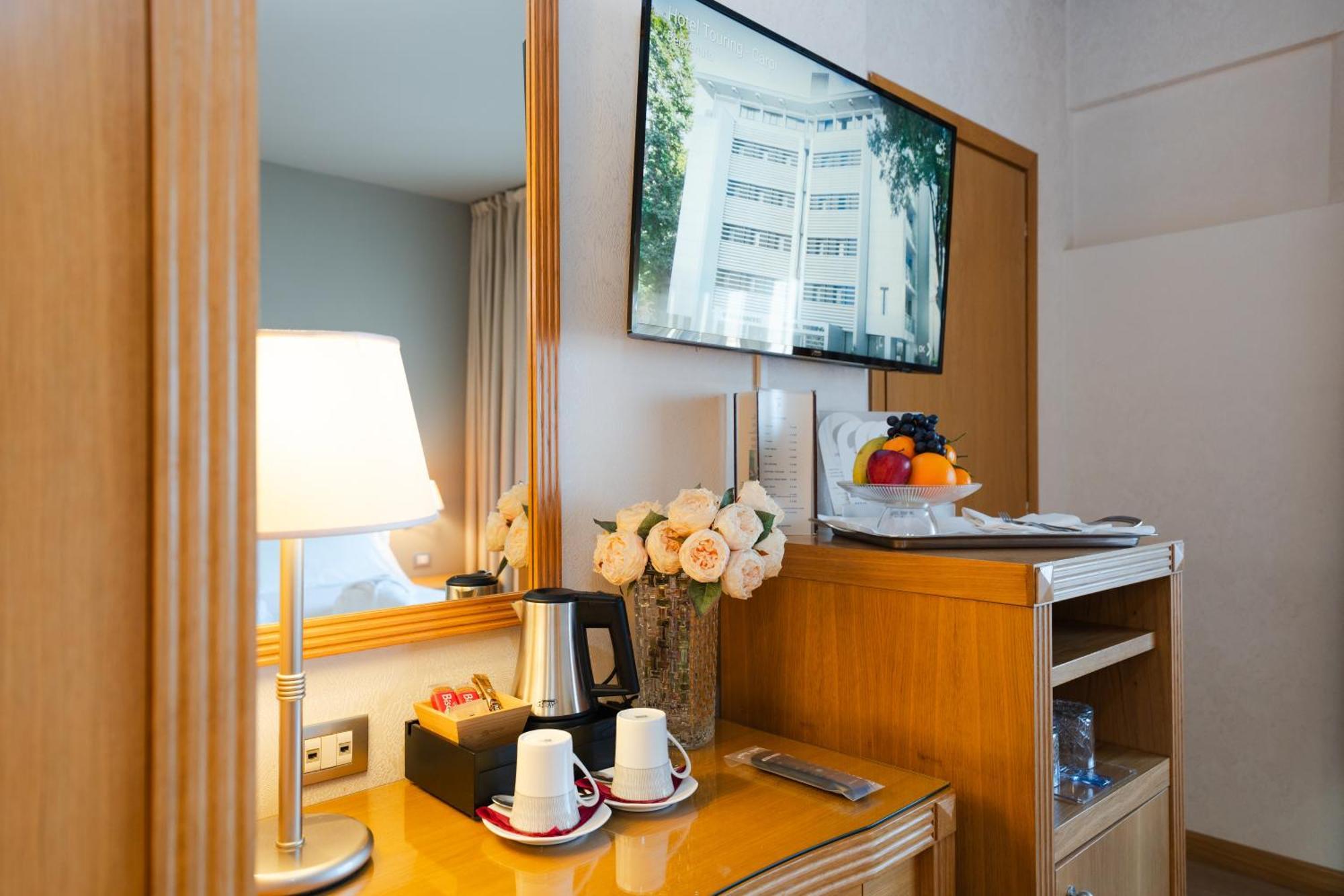 Hotel Touring Carpi Exteriör bild
